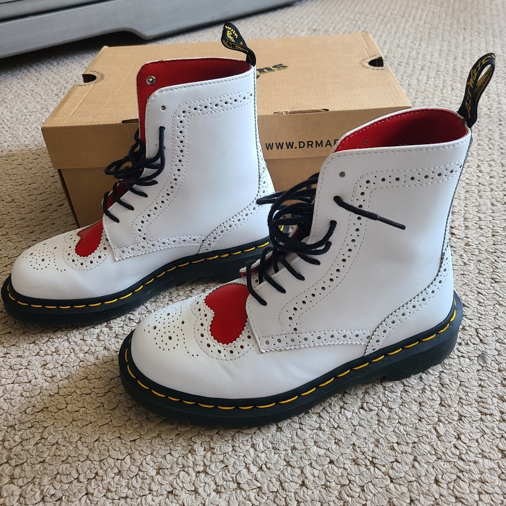 Bentley II Heart Dr Martens Boots